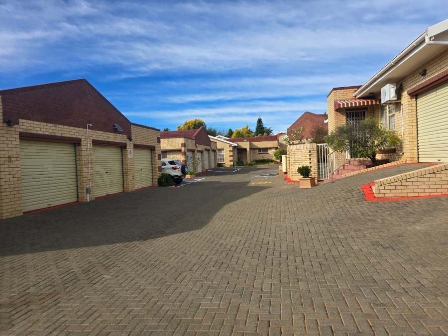 3 Bedroom Property for Sale in Pentagon Park Free State
